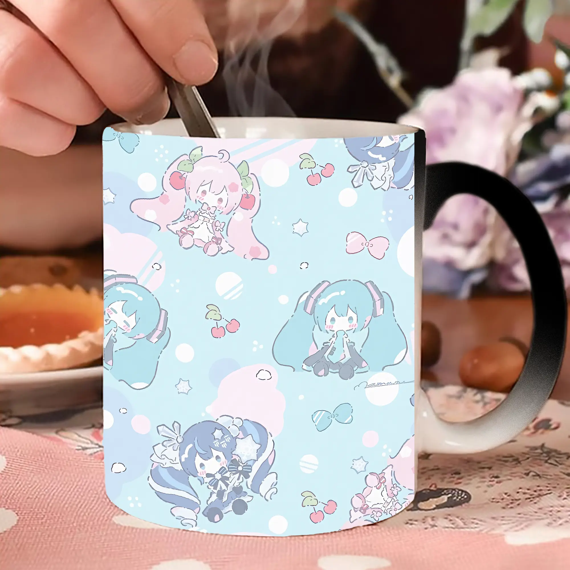 初音ミク チェリーモチーフ ふわふわキャラクターの 清楚系オリジナルデザイン