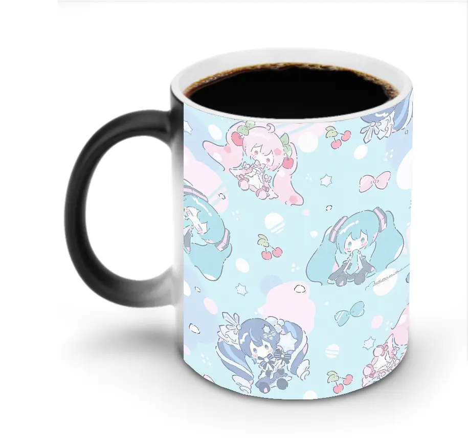 初音ミク チェリーモチーフ ふわふわキャラクターの 清楚系オリジナルデザイン - 変色マグカップ ・ セラミック ・ 熱転写プリント ・ 耐久性 高品質 ・ ギフト・自宅用 コーヒー お茶