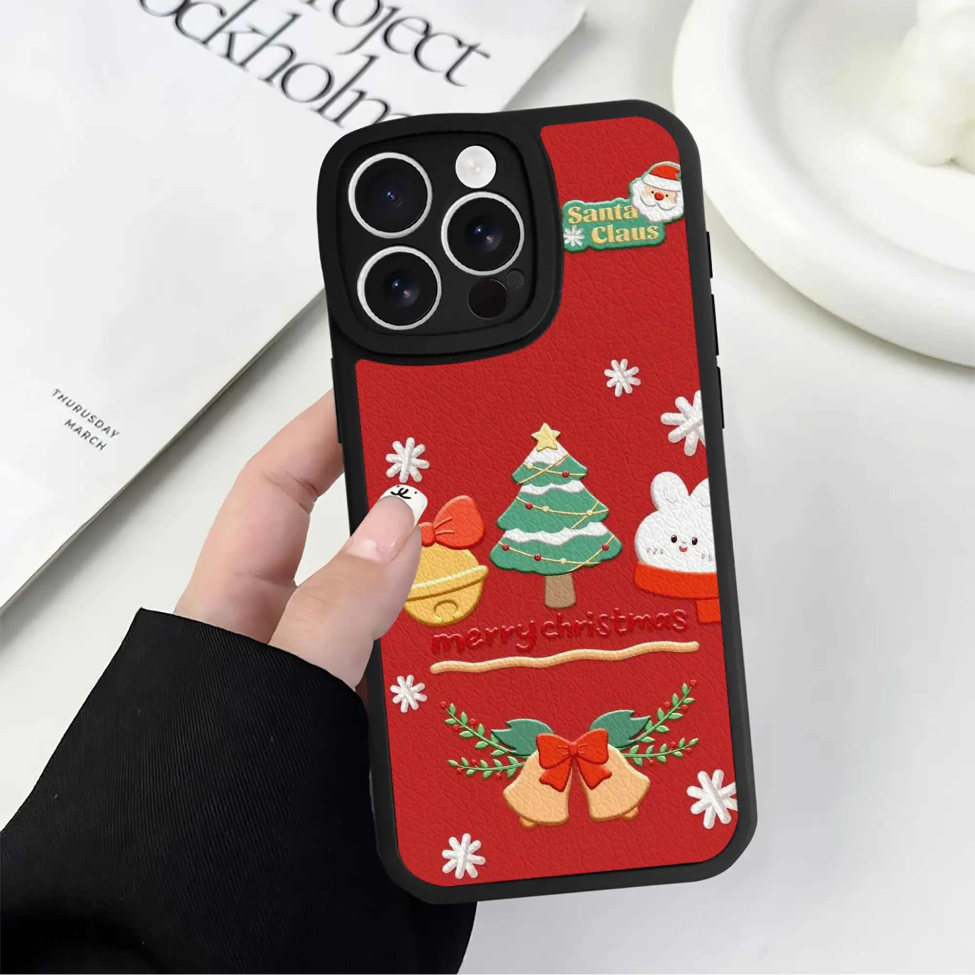 IPhone 16シリーズ対応 ・ シリコンスマホケース ・ レザー調 ・ 高精度フィット ・ 耐衝撃 ・ ワイヤレス充電対応 ・ 精密カット