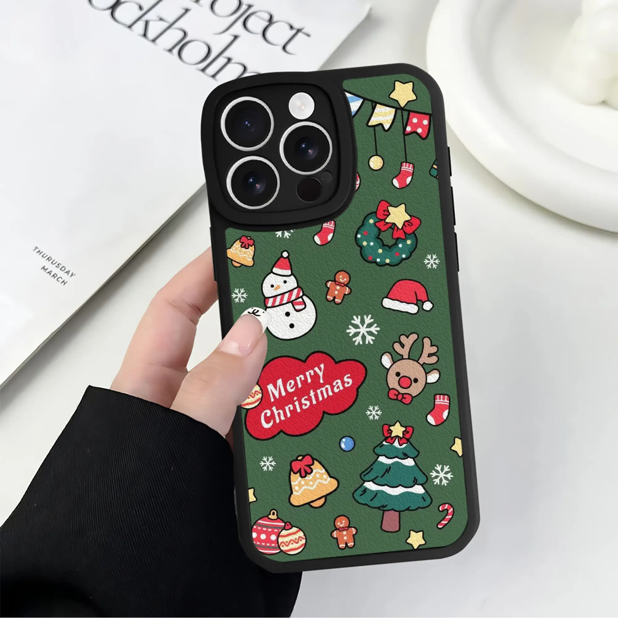 IPhone 16シリーズ対応 ・ シリコンスマホケース ・ レザー調 ・ 高精度フィット ・ 耐衝撃 ・ ワイヤレス充電対応 ・ 精密カット