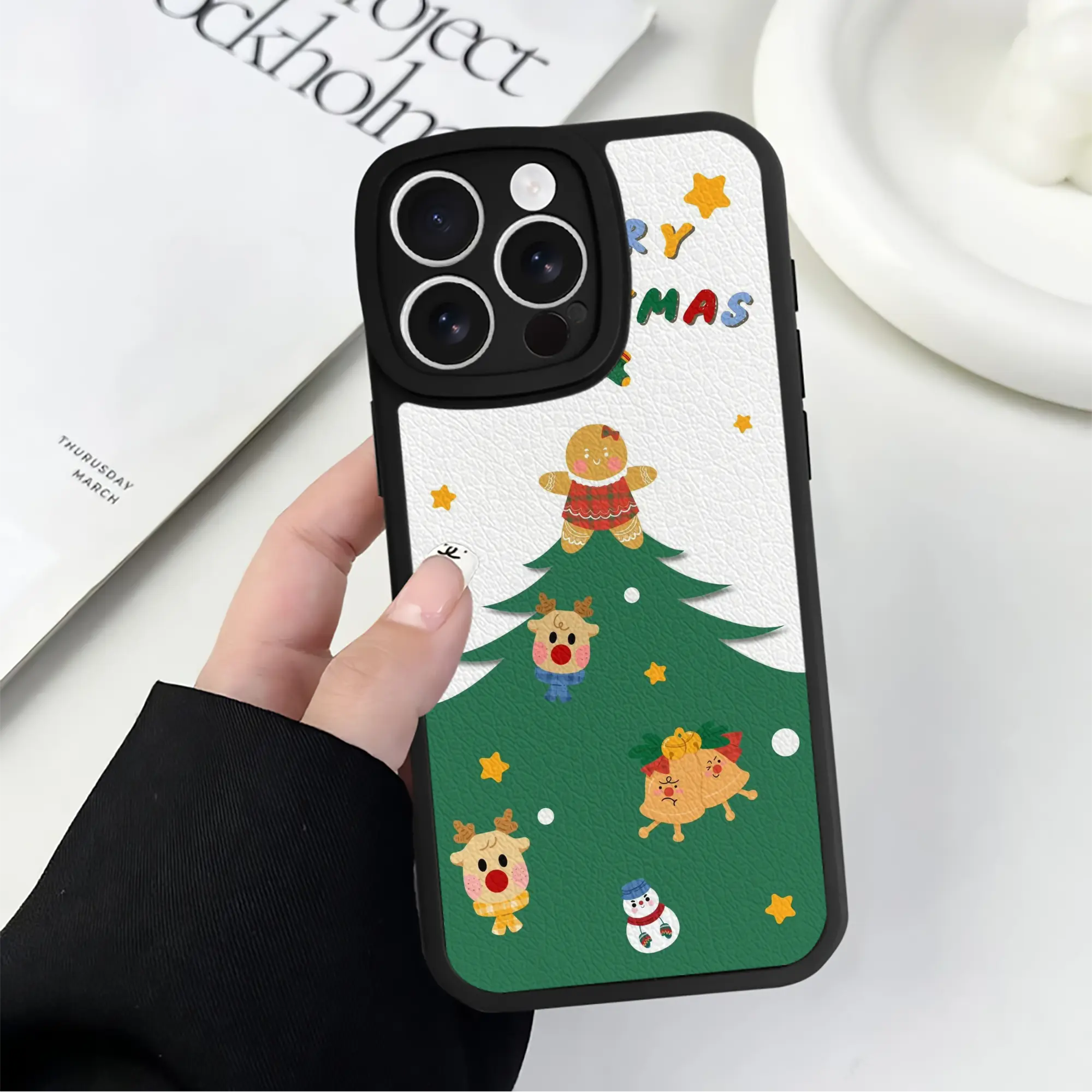 IPhone 16シリーズ対応 ・ シリコンスマホケース ・ レザー調 ・ 高精度フィット ・ 耐衝撃 ・ ワイヤレス充電対応 ・ 精密カット